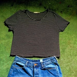 Lettuce sleeve cropped shirt